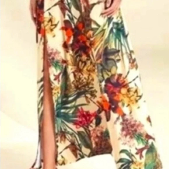 Floral Off-Shoulder Maxi Dress - Picture 4 of 4